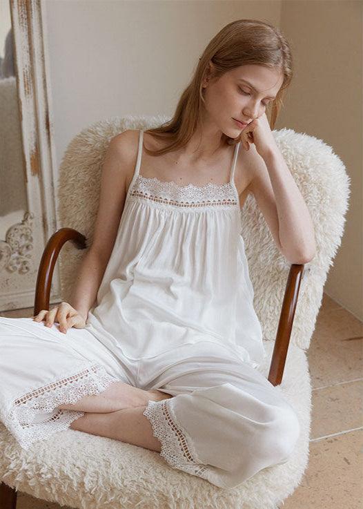 White Lace Sleepwear Set, elegant and comfortable with delicate lace details for restful sleep and relaxation