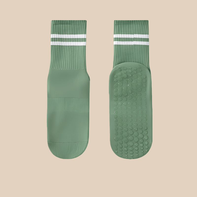 Women’s non-slip yoga socks with silicone grip sole, ideal for yoga, pilates, barre, and other indoor workouts.